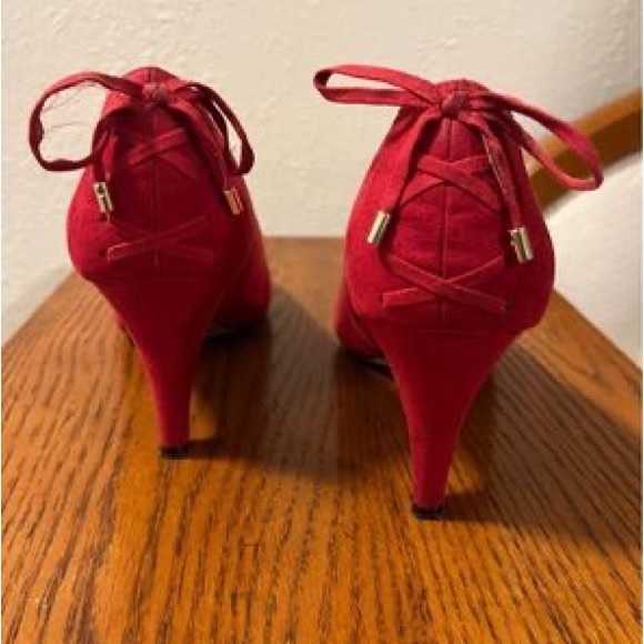Kelly & Katie Red Suede Pumps size 8.5 - Picture 5 of 5